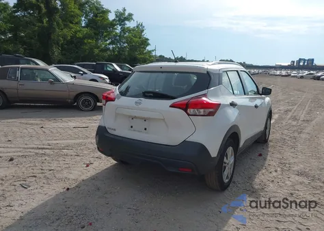 2019 Nissan Kicks S z USA, uszkodzony, nr VIN 3N1CP5CU5KL511748